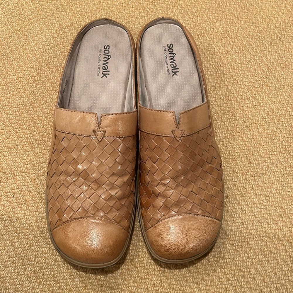 Soft walk shoes